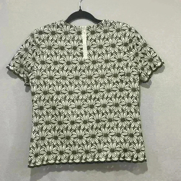 J. McLaughlin Floral Eyelet Black White Top Blouse Short Sleeve Size Small - Picture 5 of 8